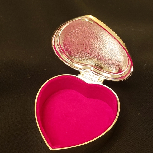 Gorgeous silver color trinket  jewelry box - Picture 2 of 5